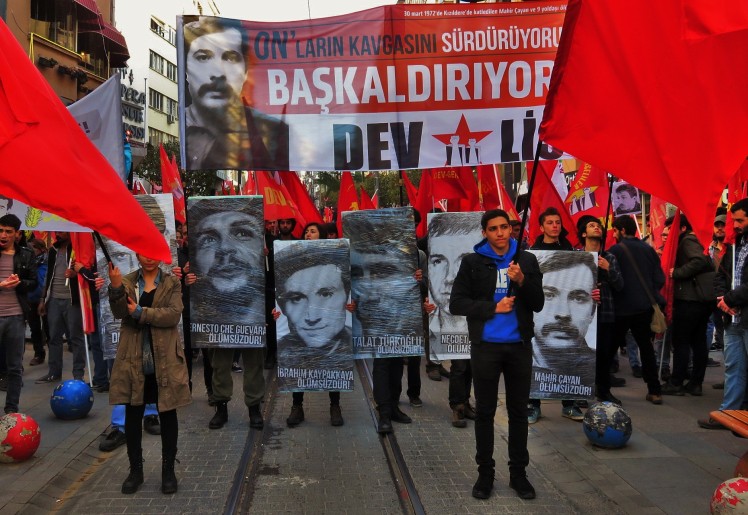 a quiet protest in the streets of Kadikoy